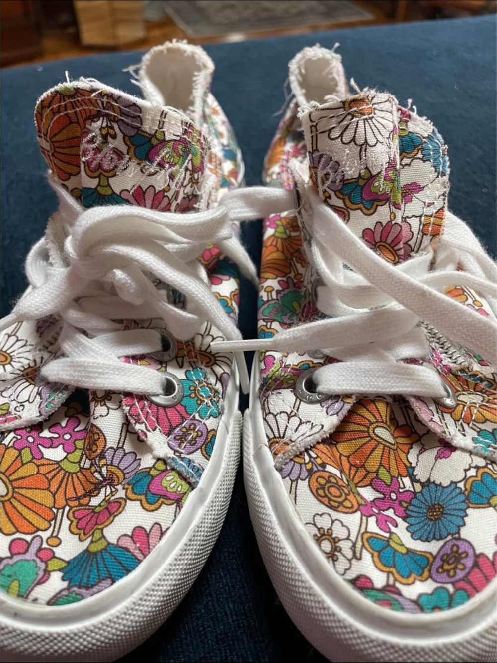 Blowfish  Malibu Woman’s Sneakers size 6.5